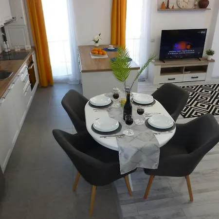 Apartment Untold Relax